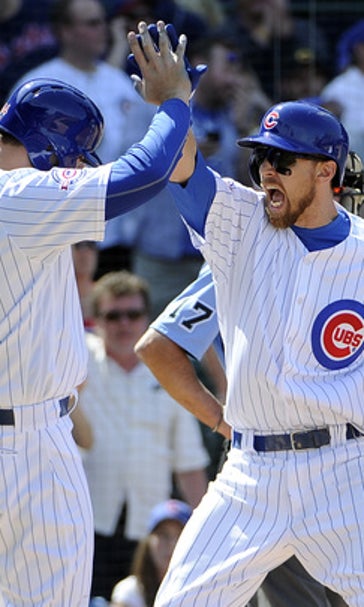 Zobrist homers twice to lead Cubs over Nationals